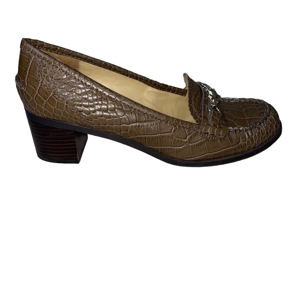Tommy Hilfiger brown croc print textured heeled loafer with metal horse SZ 11